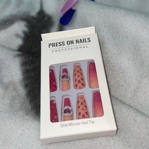 Pink heart glam press ons